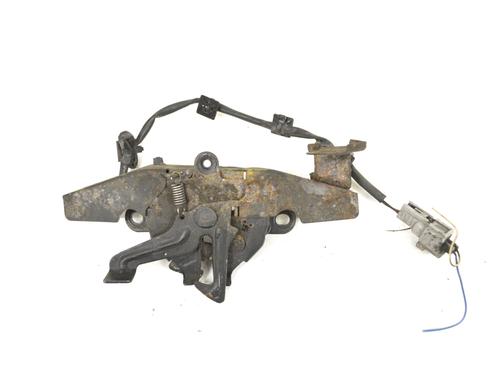 Used Hood lock TOYOTA COROLLA Verso (ZER_, ZZE12_, R1_) 2.2 D-4D (AUR10_, AUR10R) (177 hp) 11830480