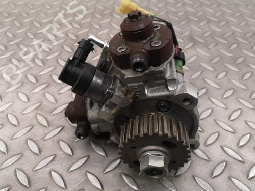 Used Fuel pump LAND ROVER RANGE ROVER SPORT II (L494) 3.0 SDV6 4x4 (306 hp) 27830086