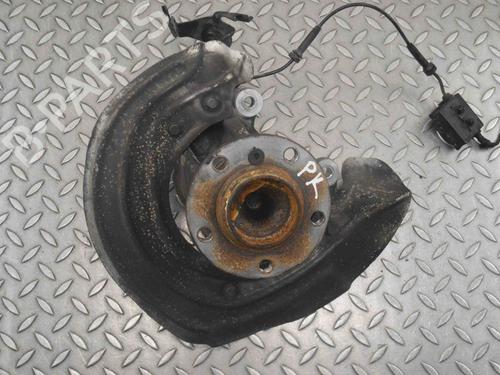 Used Left front steering knuckle BMW 2 Convertible (F23) M 240 i (340 hp) 18043159
