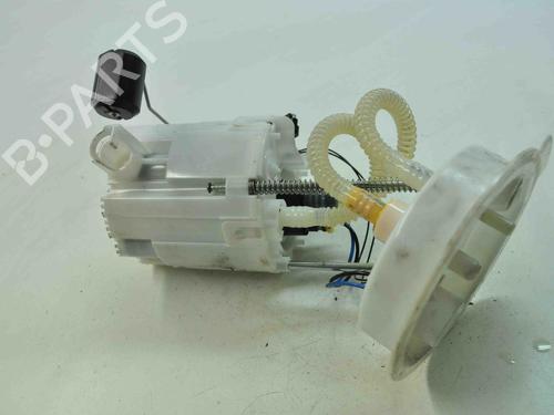 Used Fuel pump BMW 3 (F30, F80) 335 d xDrive (313 hp) 8868089