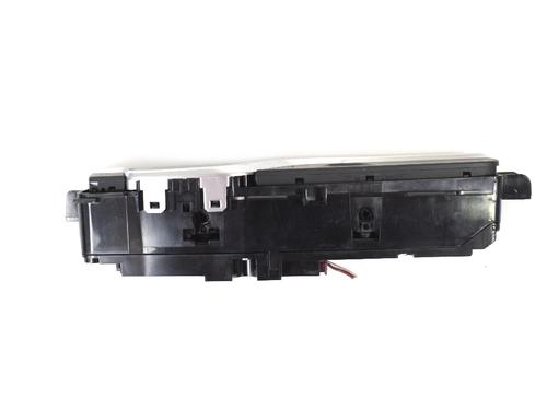 Switch BMW X1 (F48) sDrive 18 d | BP8860680I30 