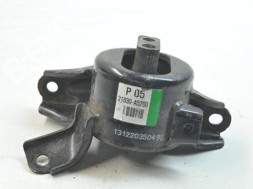 Used Engine mount Engine mount HYUNDAI i30 (GD) 1.6 CRDi (110 hp) 8858385 8858385