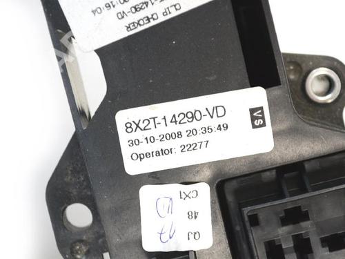Fuse box JAGUAR XF I (X250) 2.7 D | BP7482136E1 
