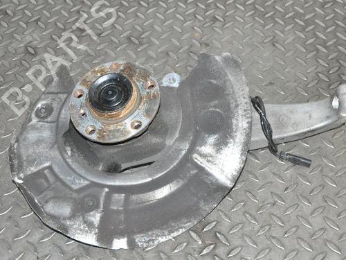 Used Right front steering knuckle BMW 6 Convertible (F12) 650 i (449 hp) 14814236