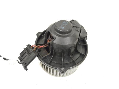 Heater blower motor LAND ROVER DISCOVERY IV (L319) 3.0 SDV6 4x4 | BP8861369M62 