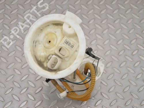 Used Fuel pump BMW 5 (F10) 530 d (286 hp) 11684271