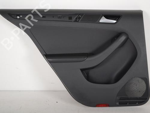 Pannello interno portiera posteriore sinistro VW JETTA IV (162, 163, AV3, AV2) 1.6 TDI (105 hp) 5C6867211