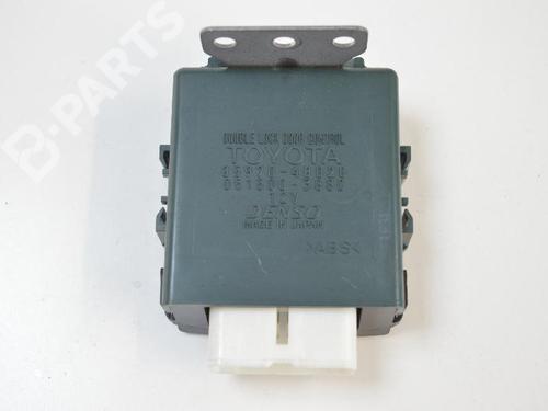 Used Electronic module LEXUS RX (_U3_) 300 (MCU35_, MCU35R) (204 hp) 7752023