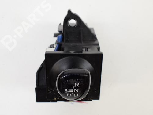 Used Gear lever TOYOTA AURIS (_E18_) 1.8 Hybrid (ZWE186_, ZWE186R) (136 hp) 7485979