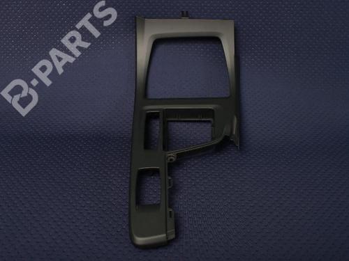 Used Automatic gearbox selector Automatic gearbox selector BMW X1 (F48) sDrive 18 d (150 hp) 7495846 7495846