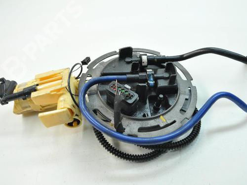 Used Fuel pump MERCEDES-BENZ C-CLASS Coupe (C205) C 220 d (205.304) (170 hp) 8867744