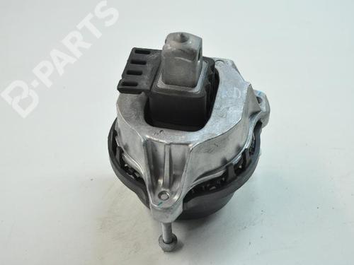 Engine mount BMW 5 (G30, F90) 530 i xDrive | BP7491127M89 