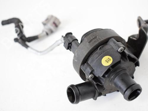 Pompe de circulation d'eau AUDI A3 (8V1, 8VK) 1.8 TFSI (180 hp) 14817479