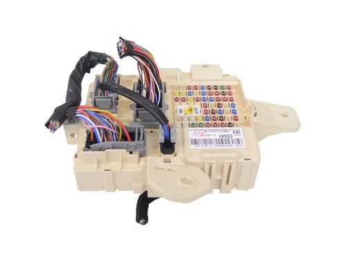 Used Fuse box KIA SORENTO III (UM) 2.2 CRDi (200 hp) 16144869