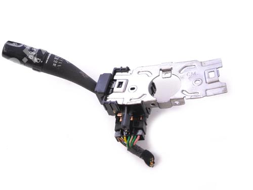 Used Steering column stalk HYUNDAI SANTA FÉ II (CM) 2.2 CRDi 4x4 (155 hp) 7748017