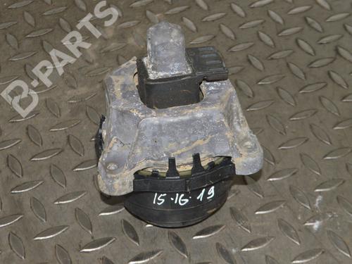 Used Engine mount Engine mount BMW 5 (G30, F90) 530 d xDrive (265 hp) 8866940 8866940