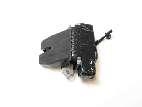 Tailgate lock LAND ROVER FREELANDER 2 (L359) 2.2 TD4 4x4 | BP8831813C101 