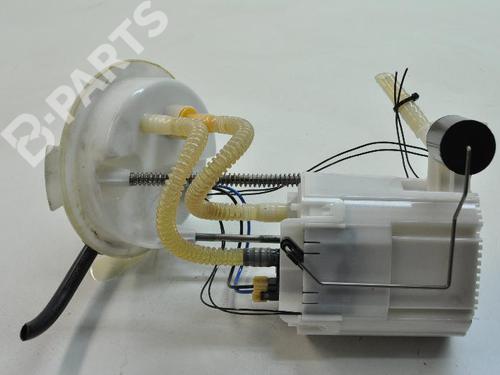 Used Fuel pump BMW 3 (F30, F80) 320 d (184 hp) 8867635