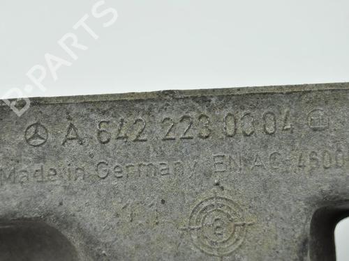 Støtte MERCEDES-BENZ CLS (C219) CLS 320 CDI (219.322) | BP14808852C155