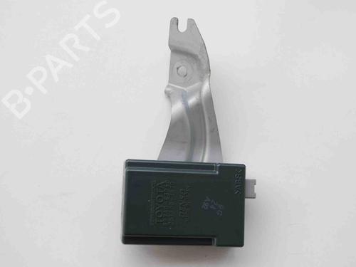 Used Electronic module LEXUS IS II (_E2_) 250 (GSE20) (208 hp) 7751697