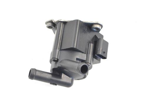 Used Auxiliary water pump BMW 5 (F10) 550 i (449 hp) 14779219