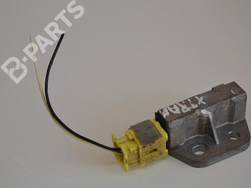 Used Electronic sensor NISSAN X-TRAIL I (T30) 2.0 (140 hp) 8828621