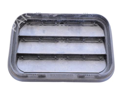 Gitter für MERCEDES-BENZ A-CLASS (W177) A 200 (177.087) (163 hp) 27830331