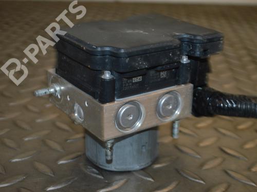 Used ABS pump NISSAN X-TRAIL III (T32_, T32R, T32RR) 1.6 dCi (T32) (130 hp) 9657462