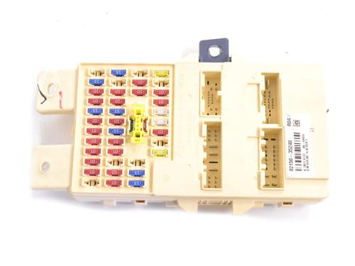Used Fuse box SSANGYONG TIVOLI 1.6 (126 hp) 28439156