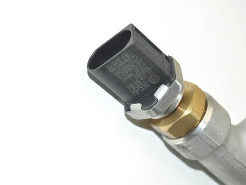 Injection rail VW GOLF VII (5G1, BQ1, BE1, BE2) 1.5 TSI | BP7748245M98 