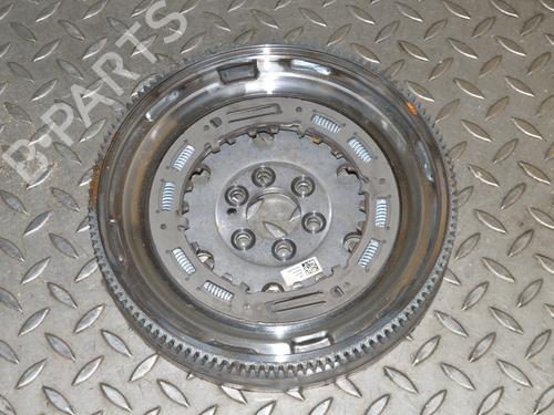 Used Flywheel VW T-ROC (A11, D11) 1.5 TSI (150 hp) 14787932