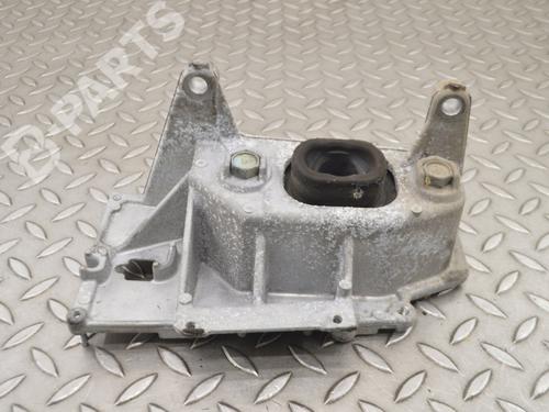 Used Engine mount Engine mount NISSAN JUKE (F15) 1.5 dCi (110 hp) 10533842 10533842