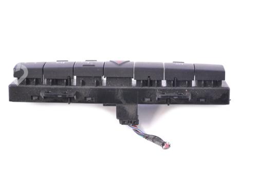 Switch DODGE NITRO 2.8 CRD 4WD | BP8863292I30 