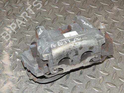 Used Right front brake caliper LAND ROVER RANGE ROVER IV (L405) 4.4 SDV8 4x4 (340 hp) 14774344