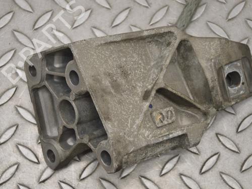 Support LAND ROVER RANGE ROVER SPORT II (L494) 3.0 SDV6 4x4 | BP28439250C155 