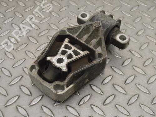 Engine mount INFINITI Q30 1.5 D (109 hp) 14798065