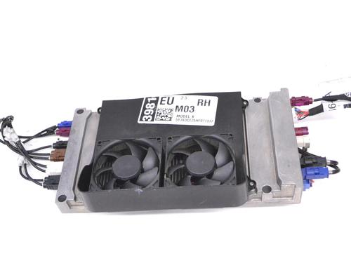 Used Control unit Control unit TESLA MODEL X (5YJX) P100D AWD (772 hp) 9976669 9976669