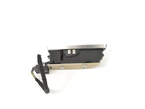 Interior roof light AUDI A8 D4 (4H2, 4H8, 4HC, 4HL) 3.0 TDI quattro | BP7500677I8 