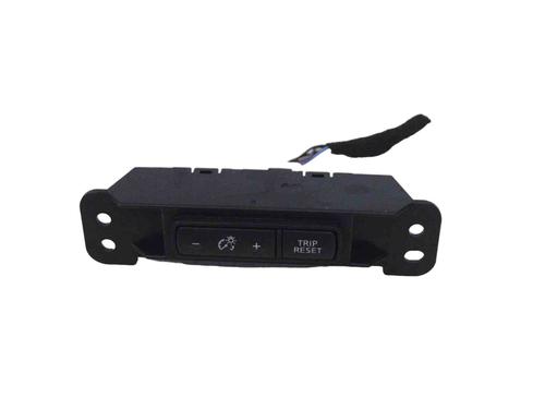 switch-nissan-micra-v-k14-2016-27826585 main image