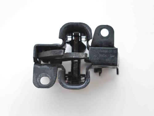 Used Hood lock MERCEDES-BENZ E-CLASS (W211) E 200 Kompressor (211.042) (163 hp) 11830588