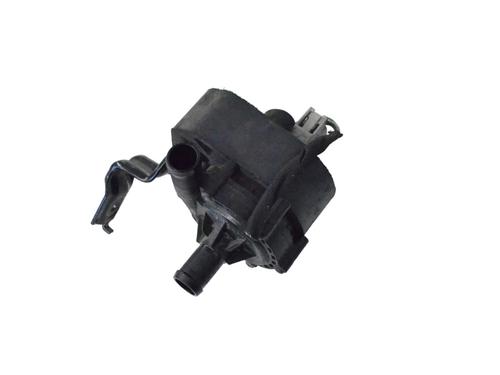 Used Auxiliary water pump TESLA MODEL S (5YJS) 75D AWD (525 hp) 16021329