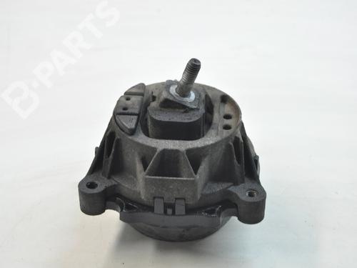 Used Engine mount BMW 3 (F30, F80) 320 d (184 hp) 8859594