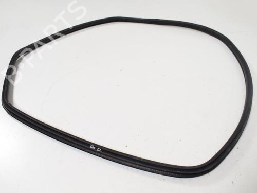 Used Rubber door seal BMW 3 Touring (F31) 330 d (258 hp) 27649142