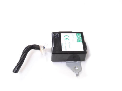 Used Electronic module TOYOTA RAV 4 II (_A2_) 2.0 4WD (ACA21, ACA20) (150 hp) 7748845