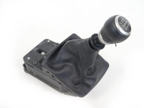 Used Gear lever SUBARU XV (_GP_) 2.0 D AWD (GPD) (147 hp) 7490924