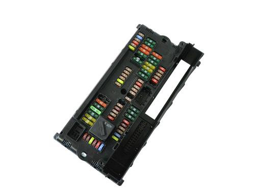 Used Fuse box BMW 6 Convertible (F12) 640 d (313 hp) 16022224