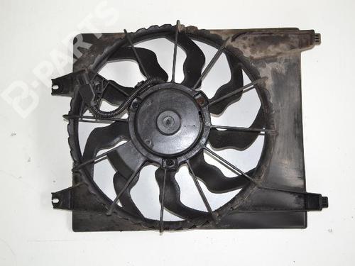 Used Radiator fan HYUNDAI SANTA FÉ II (CM) 2.2 CRDi 4x4 (155 hp) 8828567
