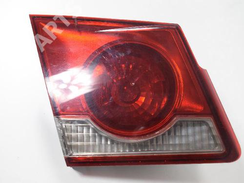 left-tailgate-light-chevrolet-cruze-j300-20-cdi-2009-7489797 main image