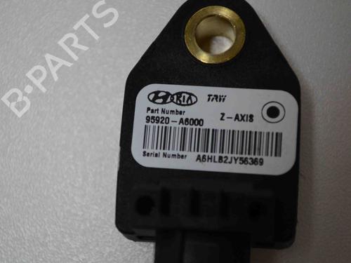 Electronic sensor HYUNDAI i30 Estate (GD) 1.6 CRDi | BP8867907M84