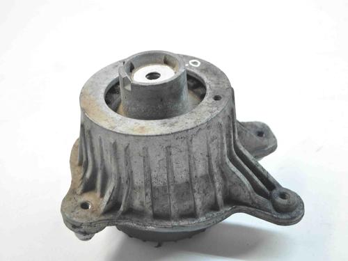 Used Engine mount MERCEDES-BENZ C-CLASS (W205) C 220 BlueTEC / d (205.002, 205.004) (170 hp) 7484333